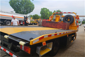 吕梁附近拖车电话号码服务