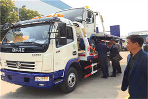 吕梁汽车道路救援拖车价格
